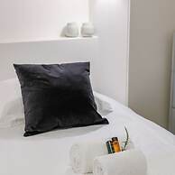 Modern and Spacious Apartment With Terrace