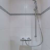 Modern and Spacious Apartment With Terrace