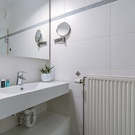 Modern and Spacious Apartment With Terrace