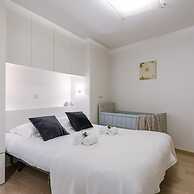 Modern and Spacious Apartment With Terrace