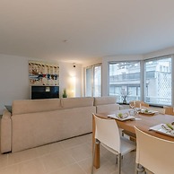 Modern and Spacious Apartment With Terrace