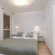 Modern and Spacious Apartment With Terrace