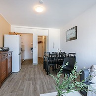 Pleasant Apartment With Frontal sea View