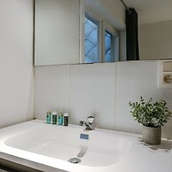 Pleasant Apartment With Frontal sea View