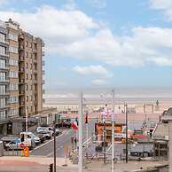 Superb Apartment With sea View and Private Parking