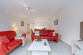 Superb Apartment With sea View and Private Parking