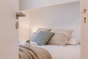 Superb Apartment With sea View and Private Parking