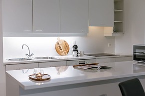 Superb Apartment With sea View and Private Parking