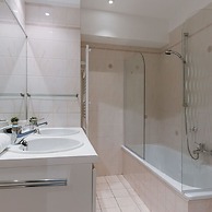 Superb Apartment With sea View and Private Parking