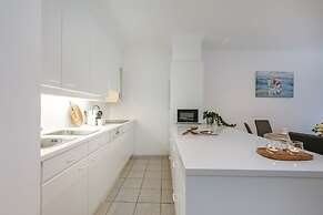 Superb Apartment With sea View and Private Parking