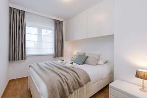 Superb Apartment With sea View and Private Parking