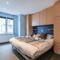 Spacious Apartment With Lateral sea View