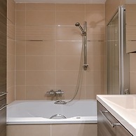 Spacious Apartment With Lateral sea View