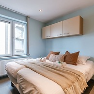 Spacious Apartment With Lateral sea View