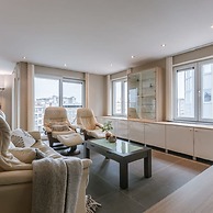 Spacious Apartment With Lateral sea View