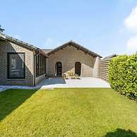 Holiday Home in the Greenery of Limburg