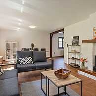 Holiday Home in the Greenery of Limburg