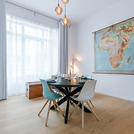 Spacious and Bright Apartment With Sunny Terrace