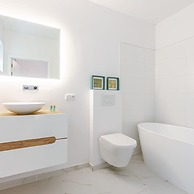 Spacious and Bright Apartment With Sunny Terrace