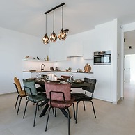 Modern Apartment With South Facing Terrace