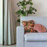 Modern Apartment With South Facing Terrace