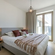 Modern Apartment With South Facing Terrace