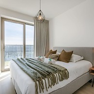 Modern Apartment With South Facing Terrace