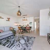 Modern Apartment With South Facing Terrace