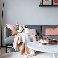 Boulevard Apartment Near the Beach