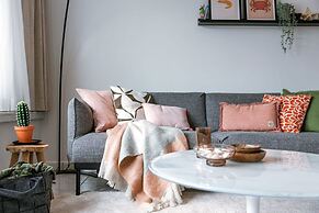 Boulevard Apartment Near the Beach