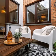 Boulevard Apartment Near the Beach