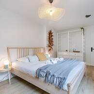 Boulevard Apartment Near the Beach