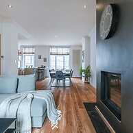 Beautiful and Spacious Vacation Home With Parking