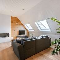 Beautiful and Spacious Vacation Home With Parking