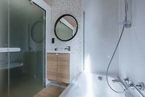 Beautiful and Spacious Vacation Home With Parking