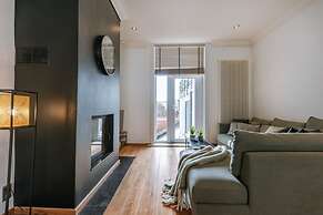 Beautiful and Spacious Vacation Home With Parking