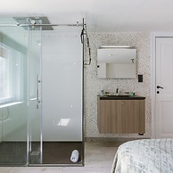 Beautiful and Spacious Vacation Home With Parking