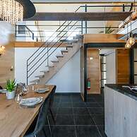 Beautiful and Spacious Vacation Home With Parking