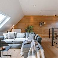 Beautiful and Spacious Vacation Home With Parking