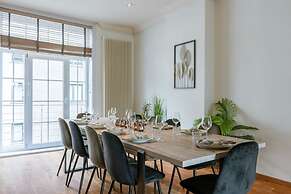 Beautiful and Spacious Vacation Home With Parking