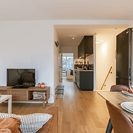 Homely Duplex Near Historic City Center Station