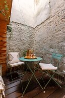Homely Duplex Near Historic City Center Station