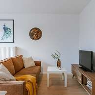 Homely Duplex Near Historic City Center Station