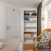 Homely Duplex Near Historic City Center Station
