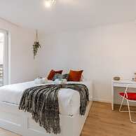 Homely Duplex Near Historic City Center Station