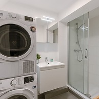 Homely Duplex Near Historic City Center Station