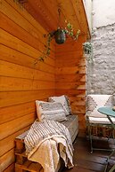 Homely Duplex Near Historic City Center Station