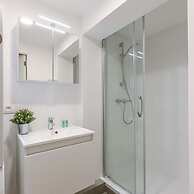 Homely Duplex Near Historic City Center Station