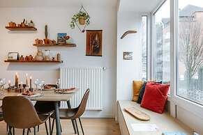Homely Duplex Near Historic City Center Station
