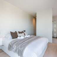 Spacious Apartment With Beautiful Terrace Near Ghent
